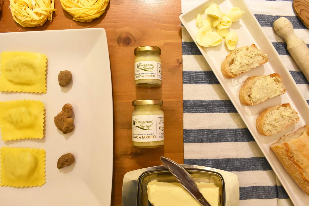Trüffelbutter im glas – cremige gewürzbutter mit bianchetto-trüffel 50 g – Bild 2